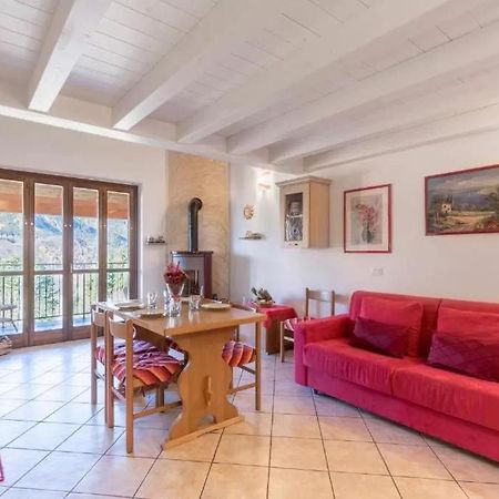 Casa Vacanze Rosalba Ferraro di Monte Baldo Exterior foto