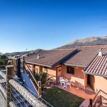Casa Vacanze Rosalba Ferraro di Monte Baldo Exterior foto