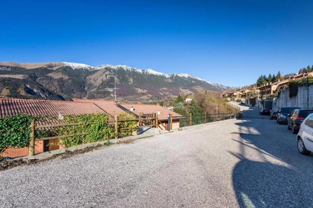 Casa Vacanze Rosalba Ferraro di Monte Baldo Exterior foto