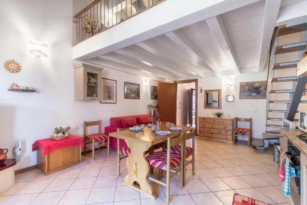 Casa Vacanze Rosalba Ferraro di Monte Baldo Exterior foto